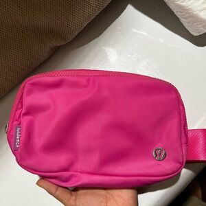 Lululemon Athletica sonic Pink beltbag